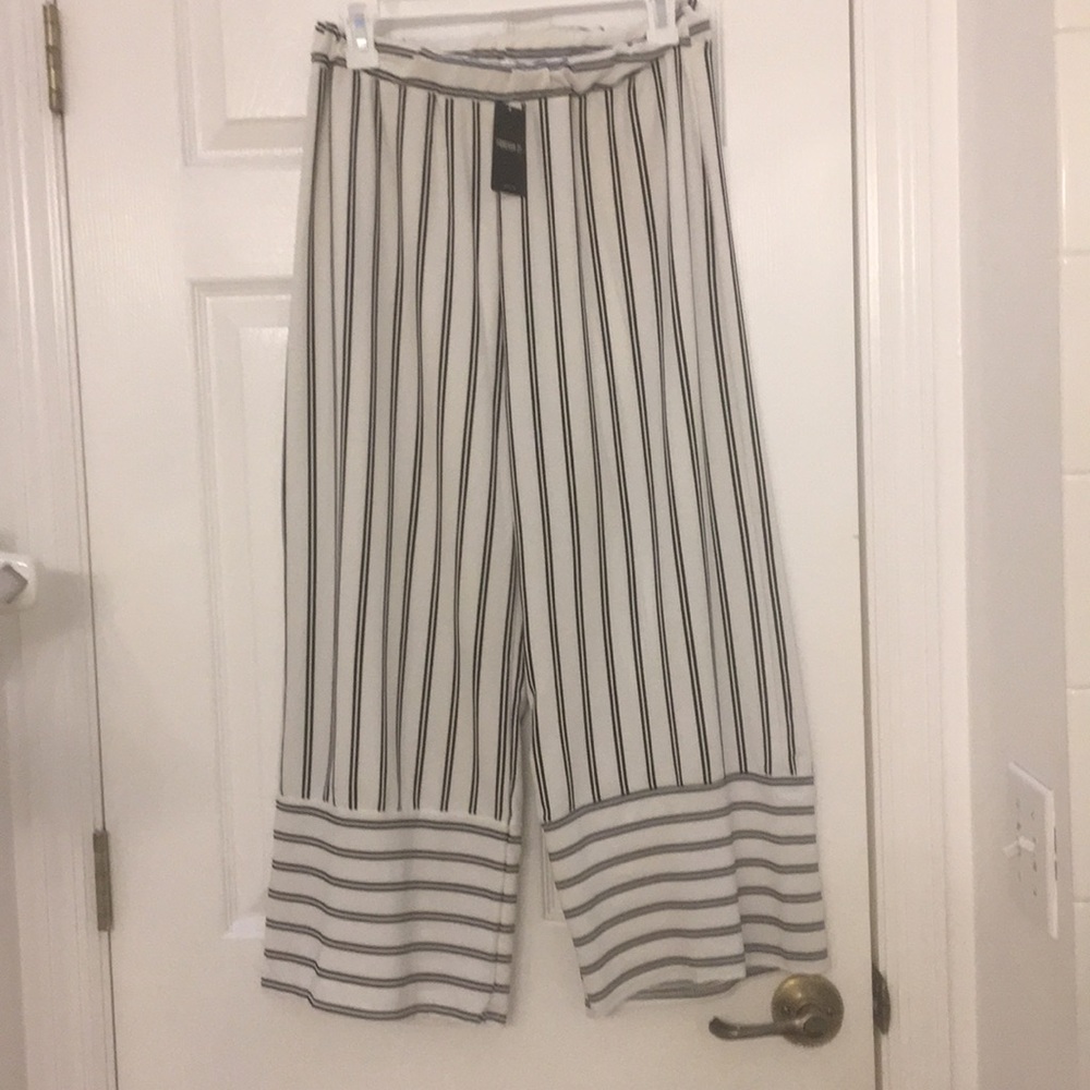 Trousers to the ankle